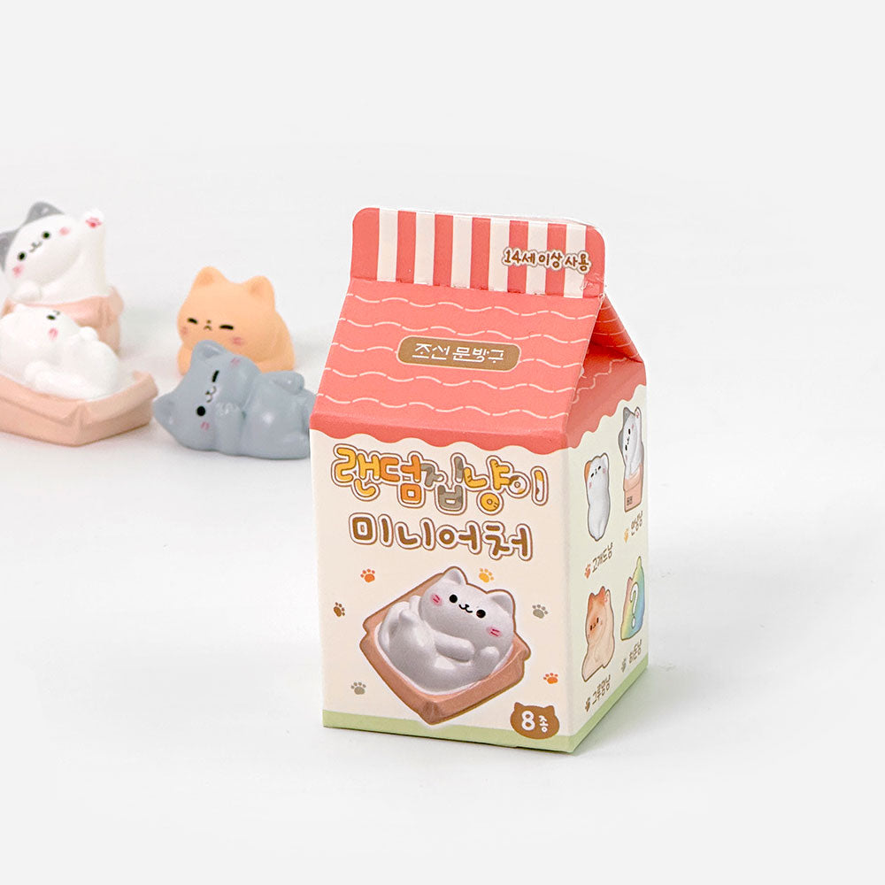 Random Cozy Cat Miniature Figure– Blind Box Series